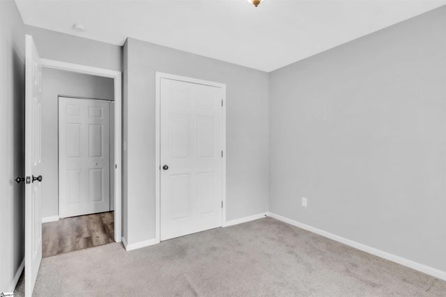 102 W Fall River Way, Simpsonville, SC 29680