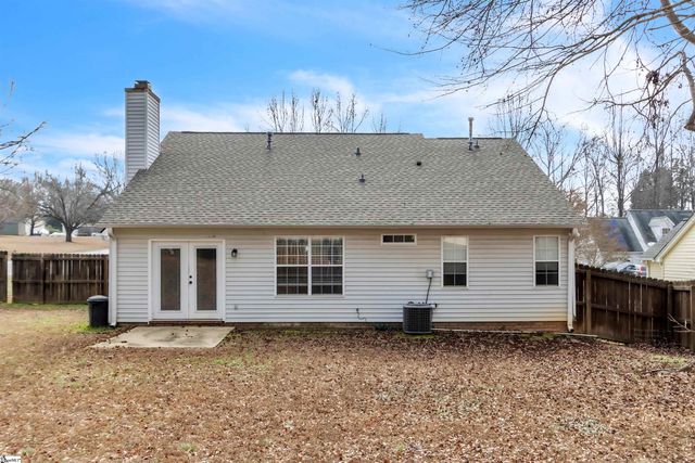 102 W Fall River Way, Simpsonville, SC 29680