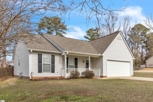 102 W Fall River Way, Simpsonville, SC 29680