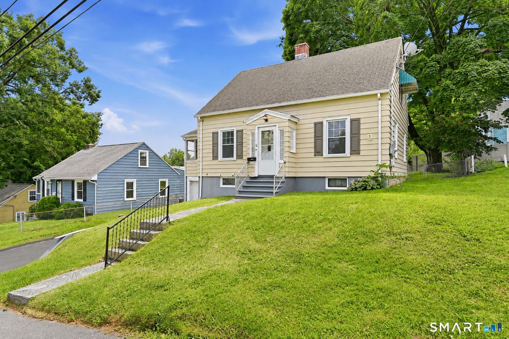 34 Corona Drive, Waterbury, CT 06708