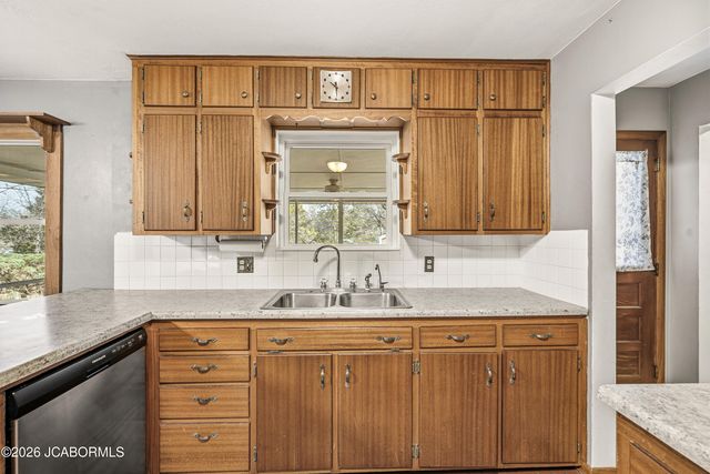 2936 ROCK RIDGE ROAD, Jefferson City, MO 65109