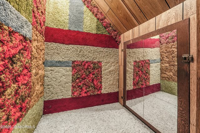 2936 ROCK RIDGE ROAD, Jefferson City, MO 65109