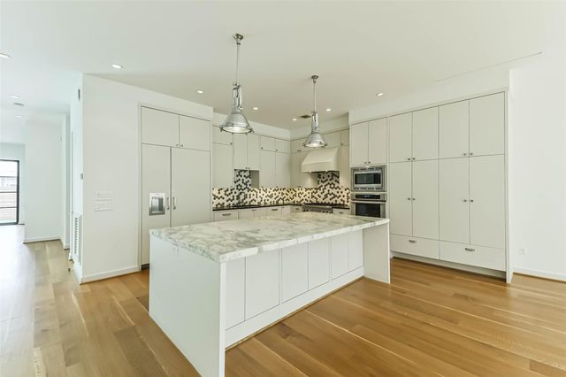 815 Alexander Street, Houston, TX 77007