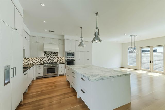 815 Alexander Street, Houston, TX 77007