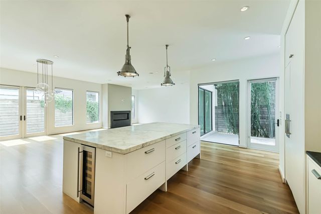 815 Alexander Street, Houston, TX 77007