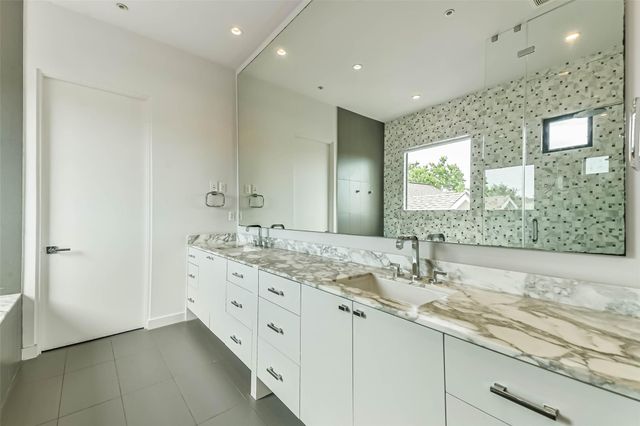 815 Alexander Street, Houston, TX 77007