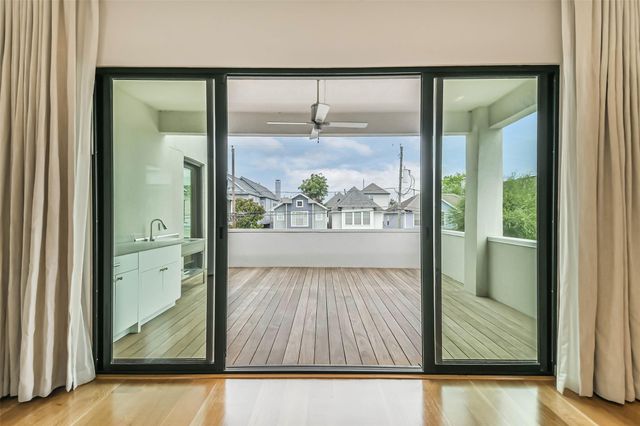 815 Alexander Street, Houston, TX 77007