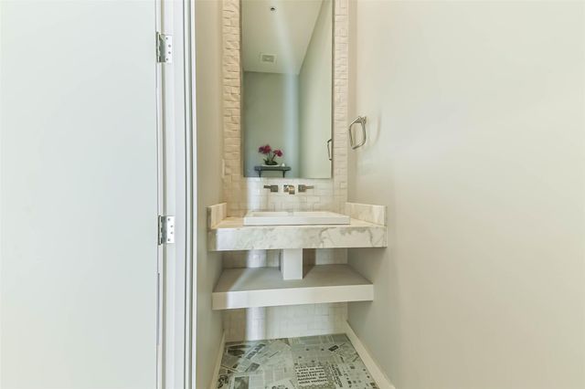 815 Alexander Street, Houston, TX 77007