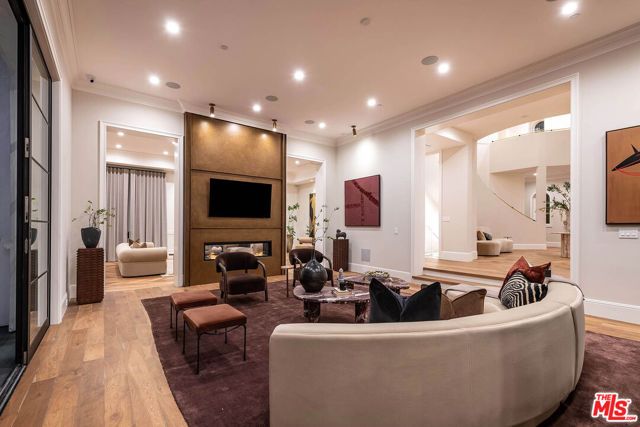 616 N Alpine Drive, Beverly Hills, CA 90210