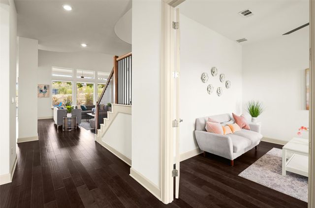 121 Starfire DR, Dripping Springs, TX 78620