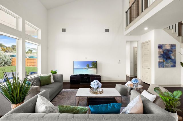 121 Starfire DR, Dripping Springs, TX 78620