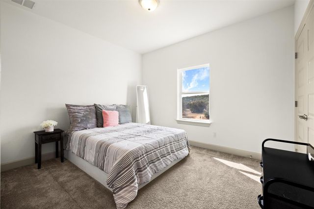 121 Starfire DR, Dripping Springs, TX 78620