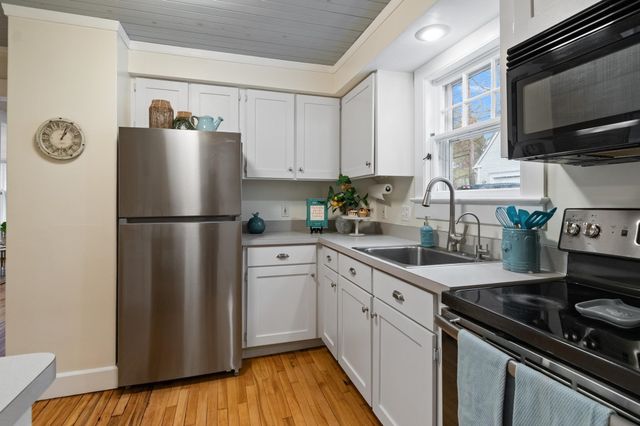 289 Malletts Bay Avenue, Winooski, VT 05404