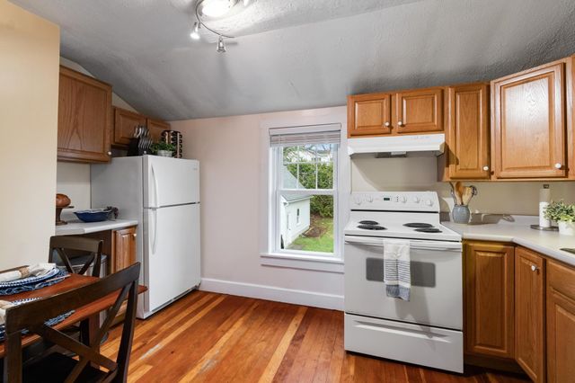 289 Malletts Bay Avenue, Winooski, VT 05404
