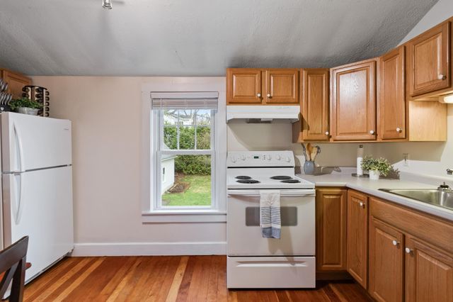 289 Malletts Bay Avenue, Winooski, VT 05404