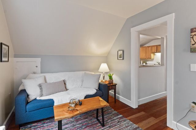 289 Malletts Bay Avenue, Winooski, VT 05404