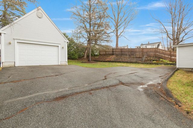 289 Malletts Bay Avenue, Winooski, VT 05404