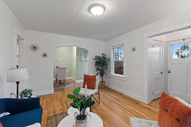 289 Malletts Bay Avenue, Winooski, VT 05404