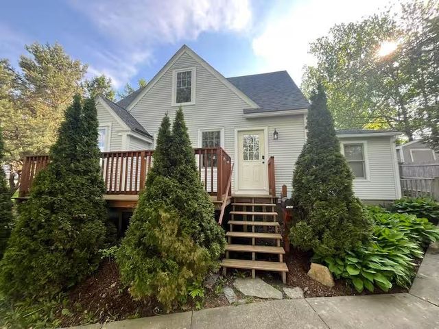 289 Malletts Bay Avenue, Winooski, VT 05404