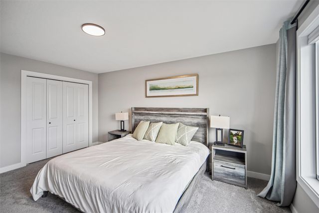 15304 Bellflower Lane, Urbandale, IA 50323