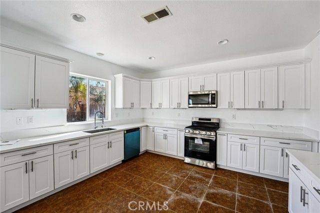 974 Paintbrush Trail, Hemet, CA 92545