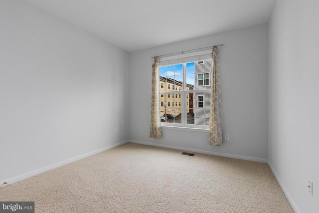 9409 STONEWALL RD, Manassas, VA 20110