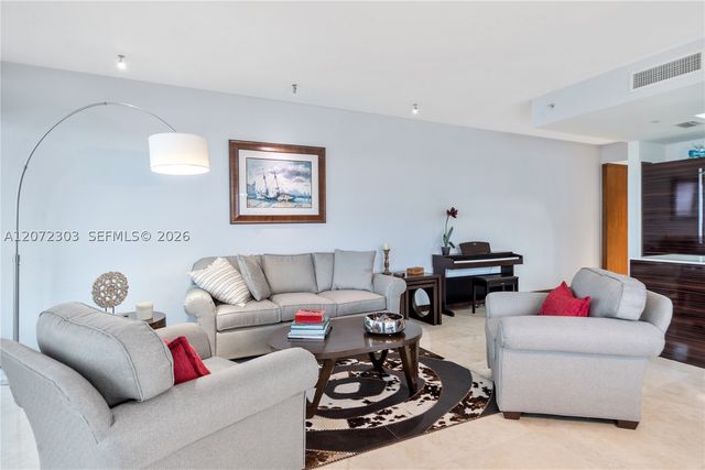 3737 Collins Ave S-701, Miami Beach, FL 33140
