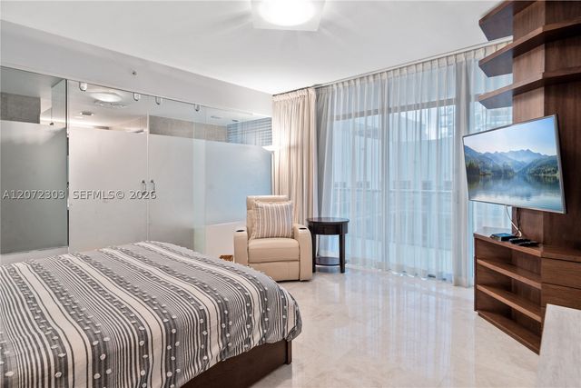 3737 Collins Ave S-701, Miami Beach, FL 33140