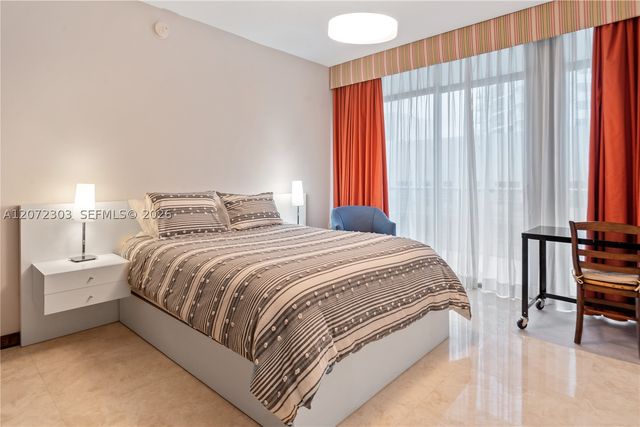 3737 Collins Ave S-701, Miami Beach, FL 33140