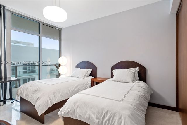 3737 Collins Ave S-701, Miami Beach, FL 33140