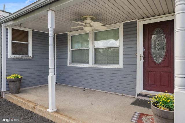 47 GLENWOOD LN, Levittown, PA 19055