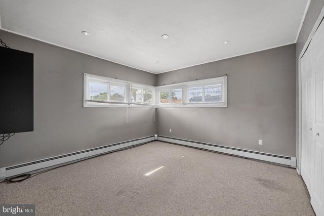 47 GLENWOOD LN, Levittown, PA 19055