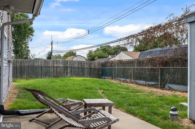 47 GLENWOOD LN, Levittown, PA 19055