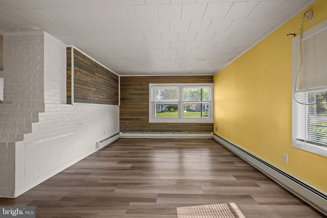 47 GLENWOOD LN, Levittown, PA 19055
