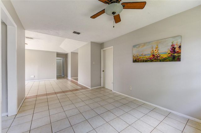 9915 Towne Tower Lane, Sugar Land, TX 77498