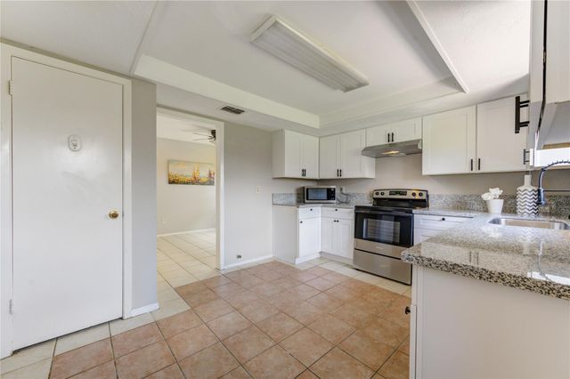 9915 Towne Tower Lane, Sugar Land, TX 77498