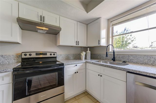 9915 Towne Tower Lane, Sugar Land, TX 77498