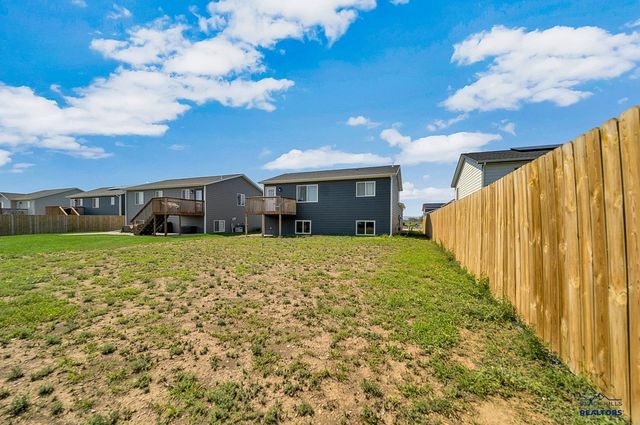 4048 HARALSON LN, Rapid City, SD 57703