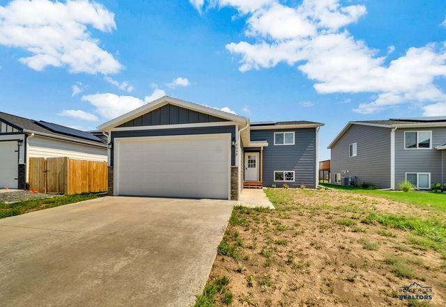 4048 HARALSON LN, Rapid City, SD 57703