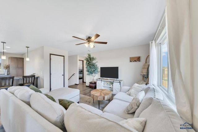 4048 HARALSON LN, Rapid City, SD 57703