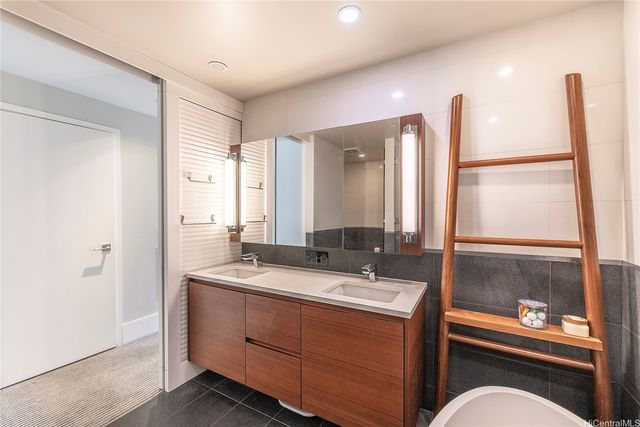 1108 Auahi Street 2603, Honolulu, HI 96814