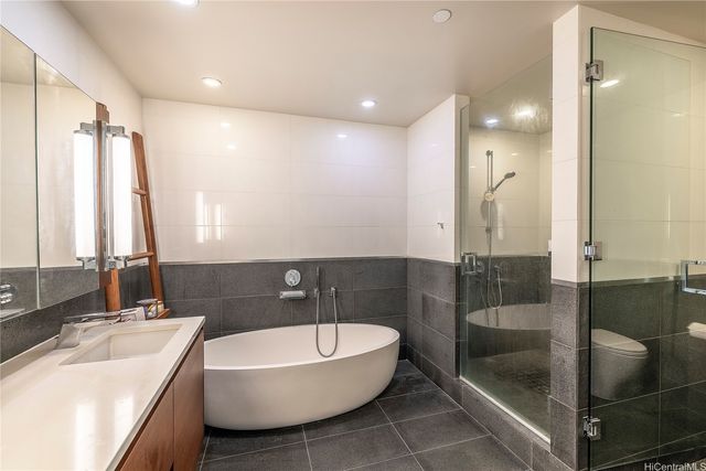 1108 Auahi Street 2603, Honolulu, HI 96814