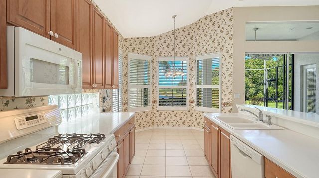 6734 PEBBLE BEACH WAY, Lakewood Ranch, FL 34202