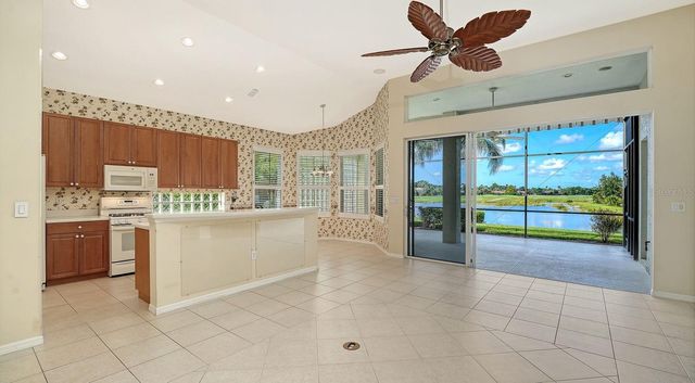 6734 PEBBLE BEACH WAY, Lakewood Ranch, FL 34202