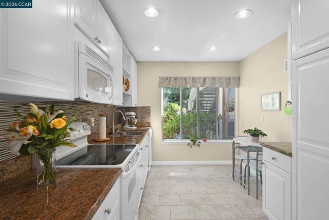 2055 Cactus Ct 2, Walnut Creek, CA 94595