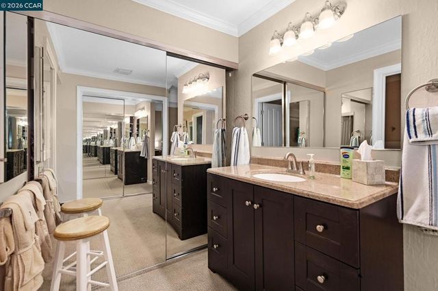 2055 Cactus Ct 2, Walnut Creek, CA 94595