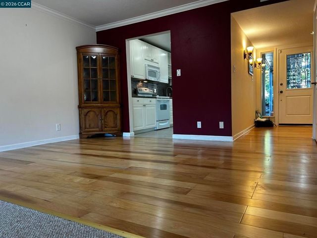 2055 Cactus Ct 2, Walnut Creek, CA 94595