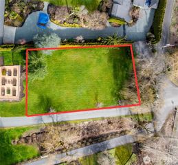 6 XX E Lake Sammamish Parkway SE, Sammamish, WA 98074