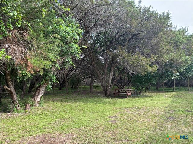 382 & 372 County Road 4450, Kempner, TX 76539