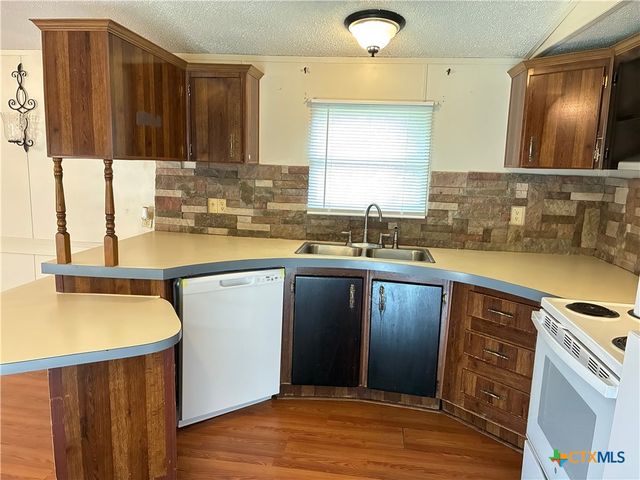 382 & 372 County Road 4450, Kempner, TX 76539
